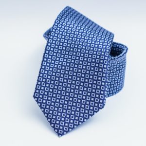 Alternative view of Blue Royal